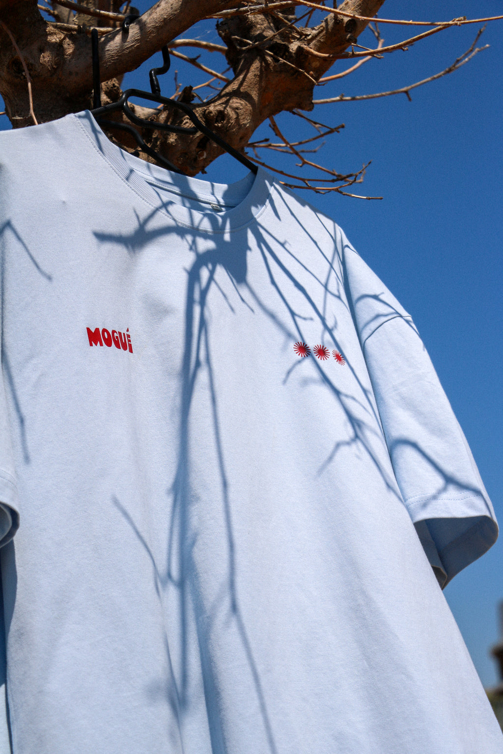 T-shirt blue sky - At his peak