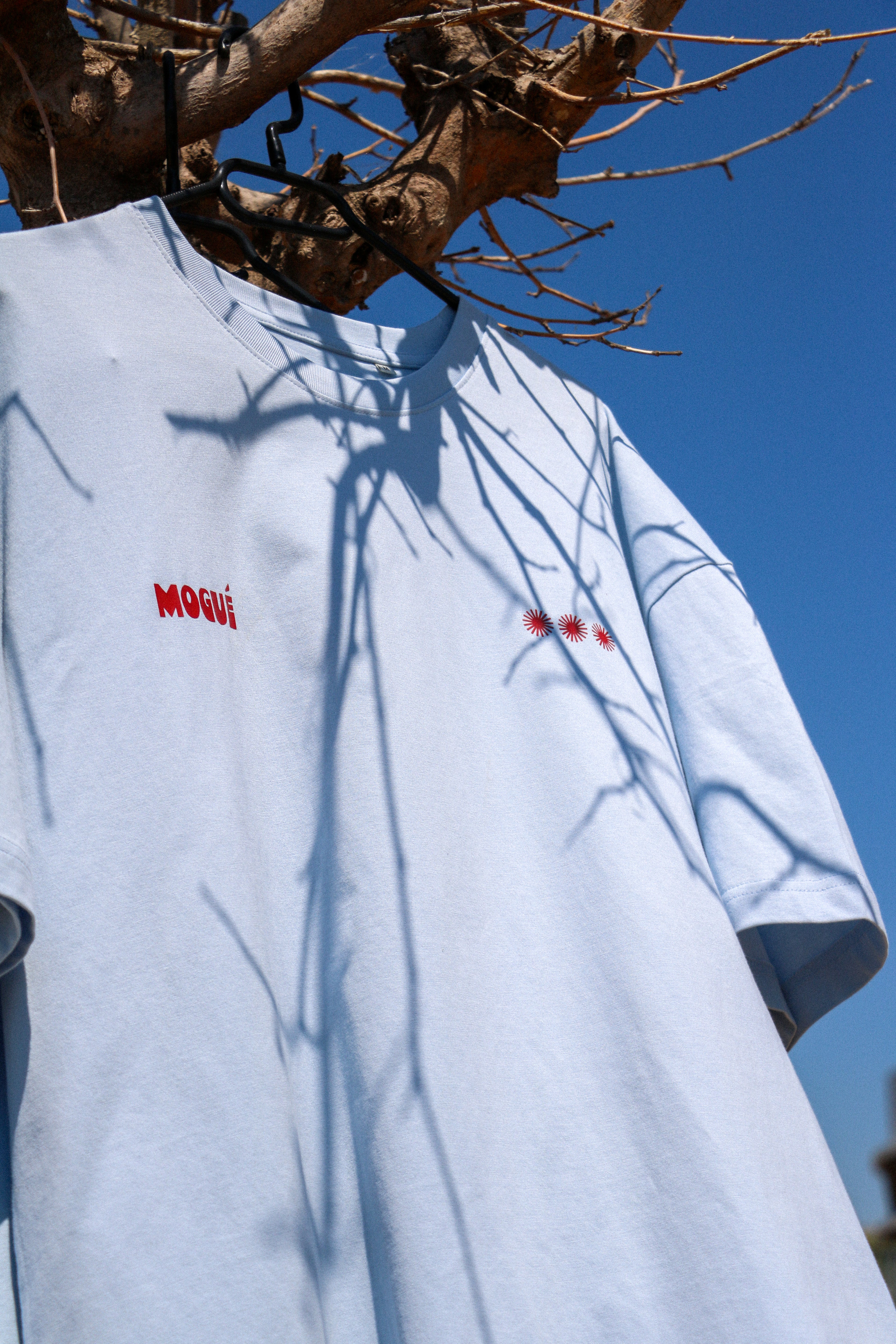 T-shirt blue sky - At his peak